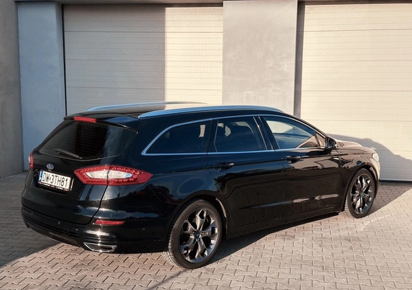 Ford Mondeo cena 56300 przebieg: 206575, rok produkcji 2015 z Słubice małe 704